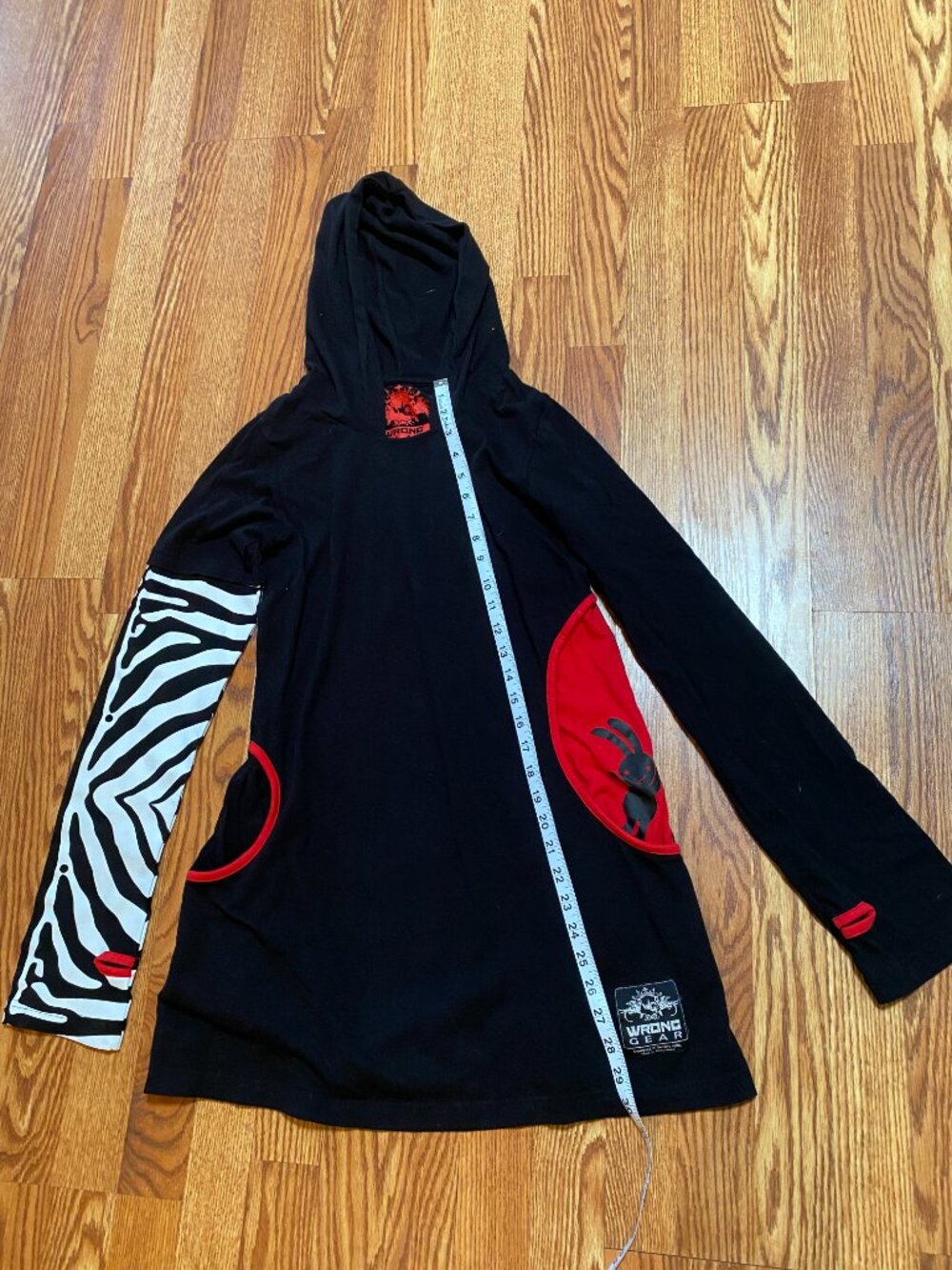 Light wear jacket / hoodie with black and red colors